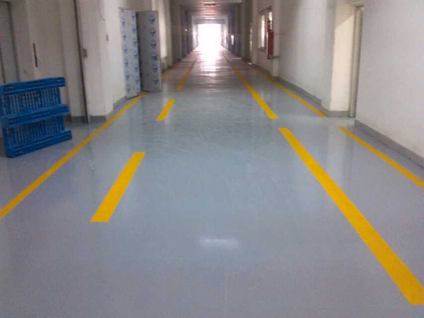 陕西穆堂香厂房通道环氧地坪 + 罩光清漆 + 划线案例